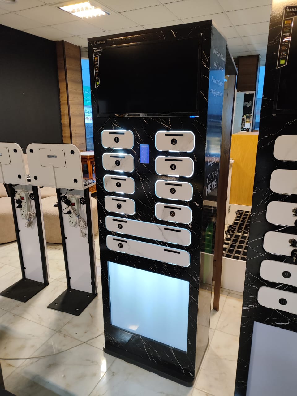   دارای  شارژرهای هوشمند به همراه تکنولوژی فست شارژ و شارژرهای فست باکسی می‌باشند