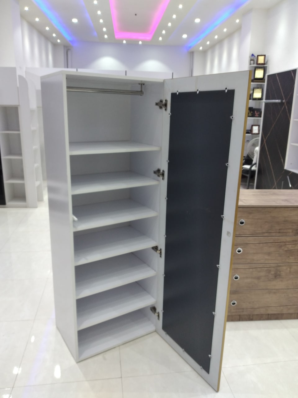  جاکفشی طرح های گلس آینه دار -  - جاکفشی ایستاده - جاکفشی میله ای - جاکفشی کمدی – کمد جاکفشی – جاکفشی داشبوردی – جای کفش – کمد کفش – قفسه کفش ها – قفسه کفش مدرن – نمونه های جاکفشی – انواع جاکفشی – جاکفشی آینه دار – جاکفشی و جالباسی – جاکفشی با جالباسی - لیست قیمت جالباسی و جاکفشی – جاکفشی آپارتمانی – جاکفشی کم جا 