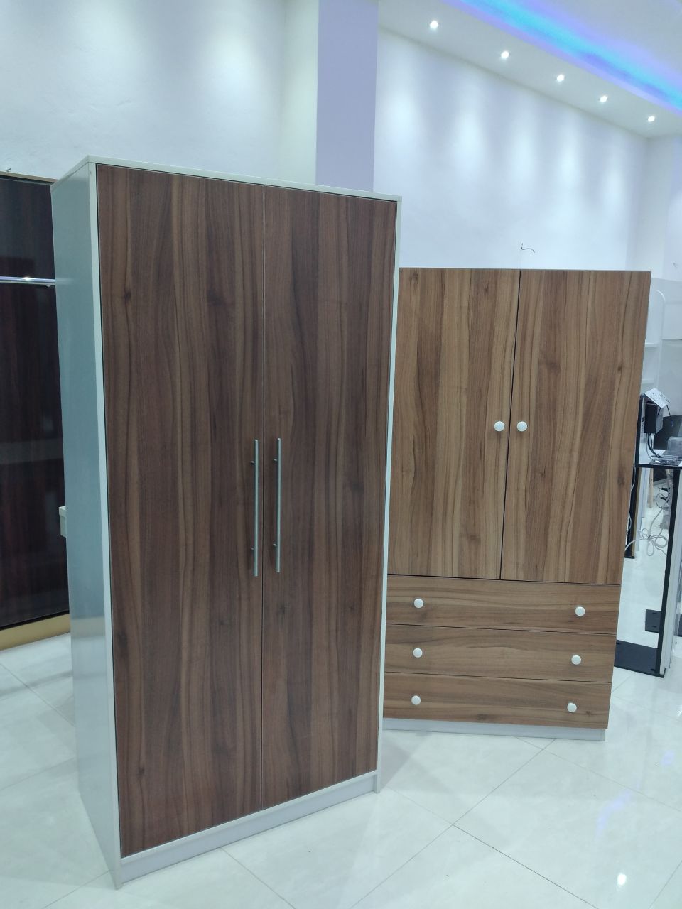  کمد لباس لیون تیره