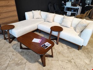 مبل ال کاپری