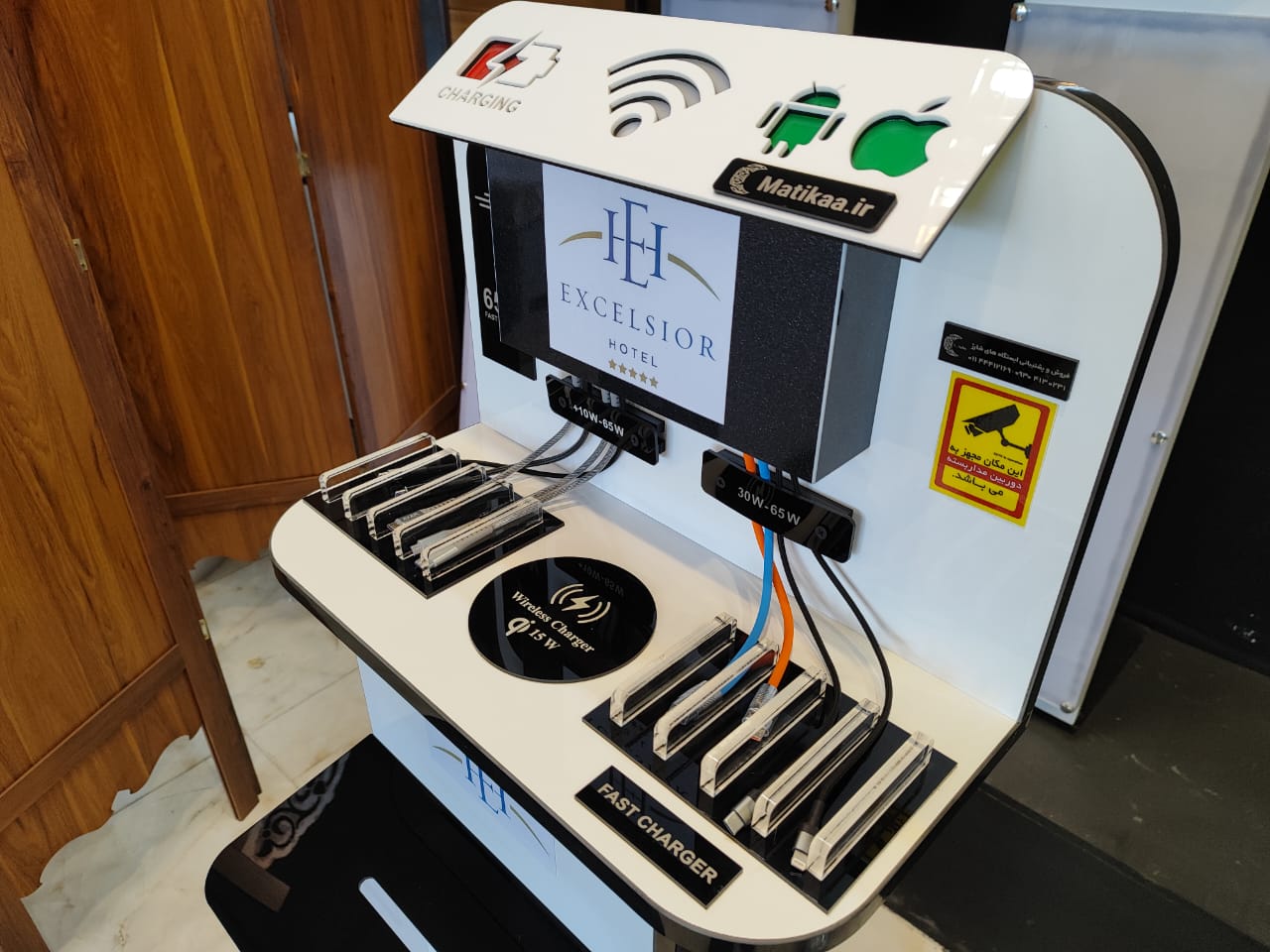  صندوق انتقادات و پیشنهادات، جایگاههای بروشور، پایه دستگاه پوز، پایه دستگاه کارتخوان،  صندوق نذورات و پریزهای برق، شارژر