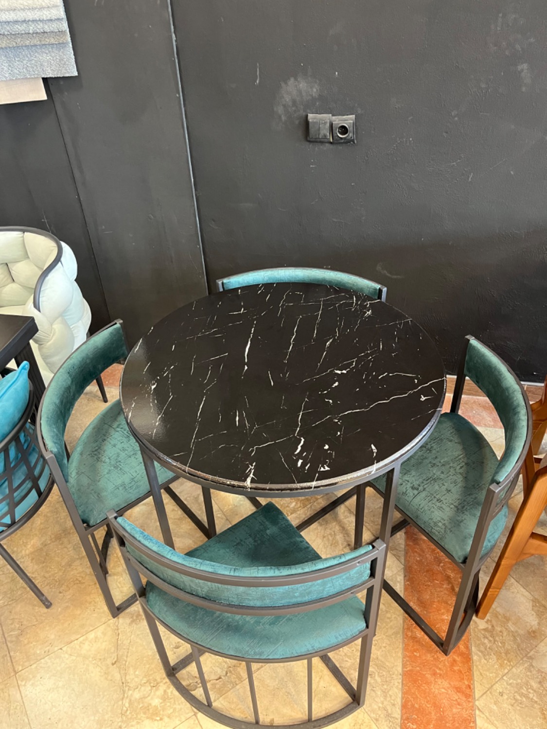  میز ناهارخوری کم جا ۴ نفره