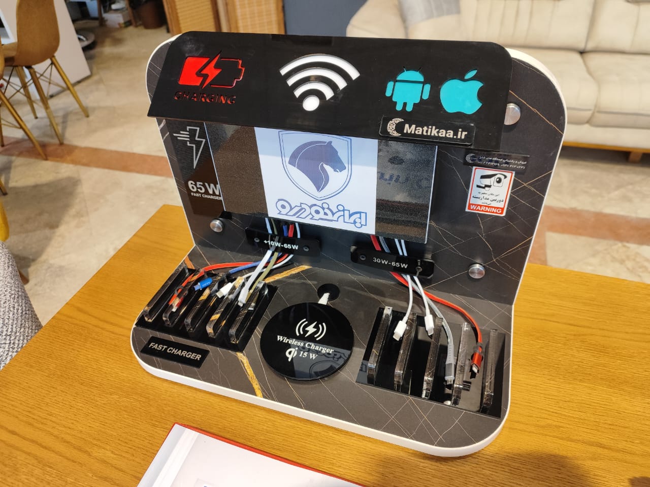 شارژرهای هوشمند به همراه تکنولوژی فست شارژ  شارژرهای باکسی پاورباکسی ویژه اماکن عمومی پاورباکس ها به همراه پاورباکس شارژ  دارنده قفلهای دیجیتالی و معمولی شارژر قفلدار و شارژرهای قفل دار دارای شارژرهای مرکزی باکیفیت ویژه شارژرهای امکان عمومی دارای قفل و محافظت شده برای شارژرهای ترمینال و شارژرهای بیمارستان که مجهز به تجهیزات شارژر و کیوسک های شارژ قفلدار شده اند. دارای   و شارژرهای فست باکسی میباشند.